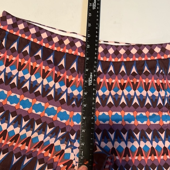 J. Crew size 6 purple & pink  Aztec print shorts with pockets and back ziip - Picture 8 of 15